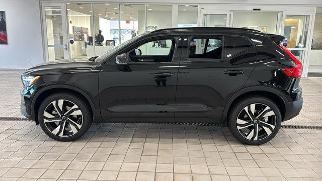 2026 Volvo XC40 B5 Ultra