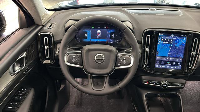 2026 Volvo XC40 B5 Ultra