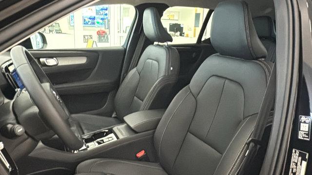 2026 Volvo XC40 B5 Ultra