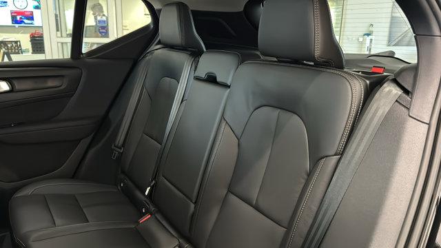 2026 Volvo XC40 B5 Ultra
