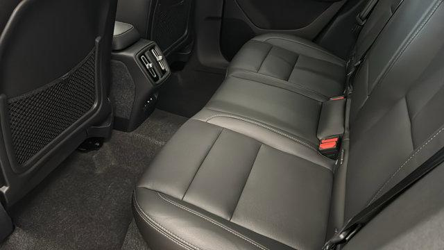 2026 Volvo XC40 B5 Ultra