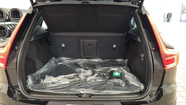 2026 Volvo XC40 B5 Ultra