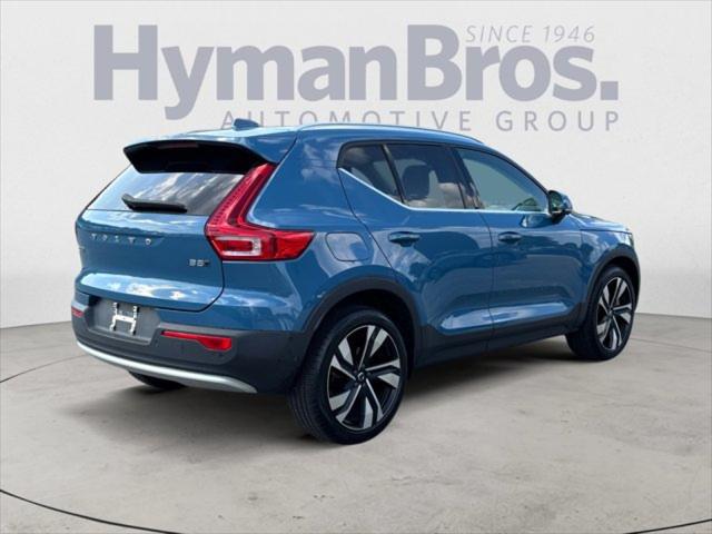 2023 Volvo XC40 B5 Plus Bright Theme