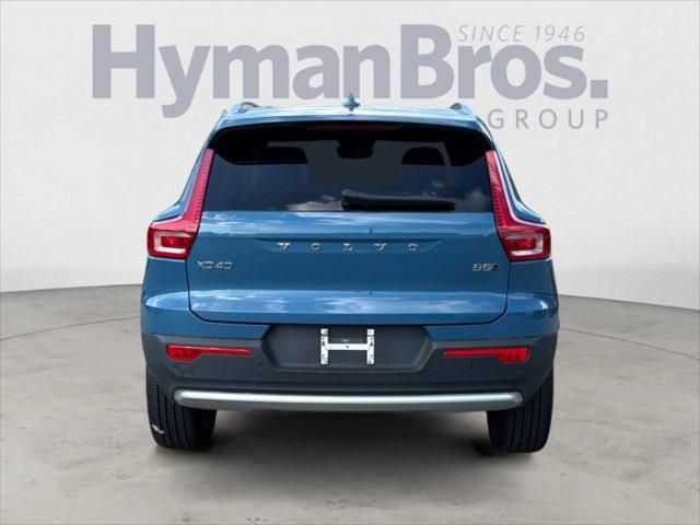 2023 Volvo XC40 B5 Plus Bright Theme