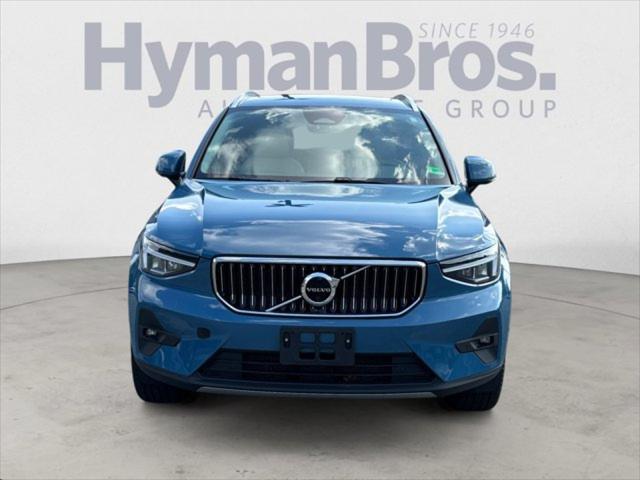 2023 Volvo XC40 B5 Plus Bright Theme