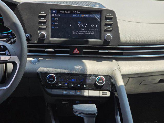 2025 Hyundai Elantra Blue - Photo 14