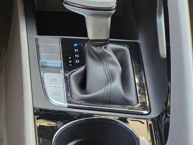 2025 Hyundai Elantra Blue - Photo 18