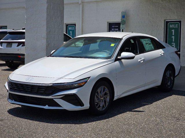 2025 Hyundai Elantra Blue - Photo 23