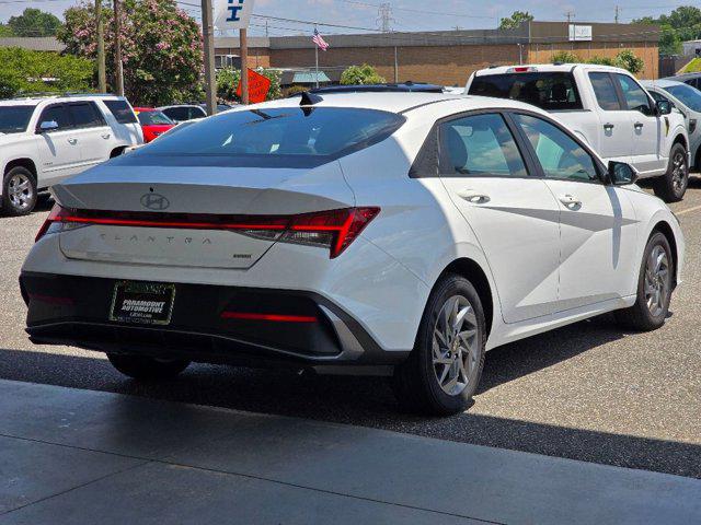 2025 Hyundai Elantra Blue - Photo 26