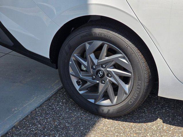 2025 Hyundai Elantra Blue - Photo 28
