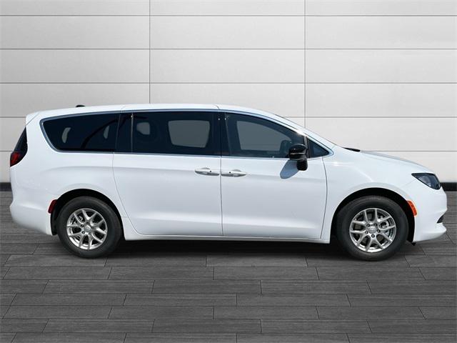 2026 Chrysler Voyager VOYAGER LX