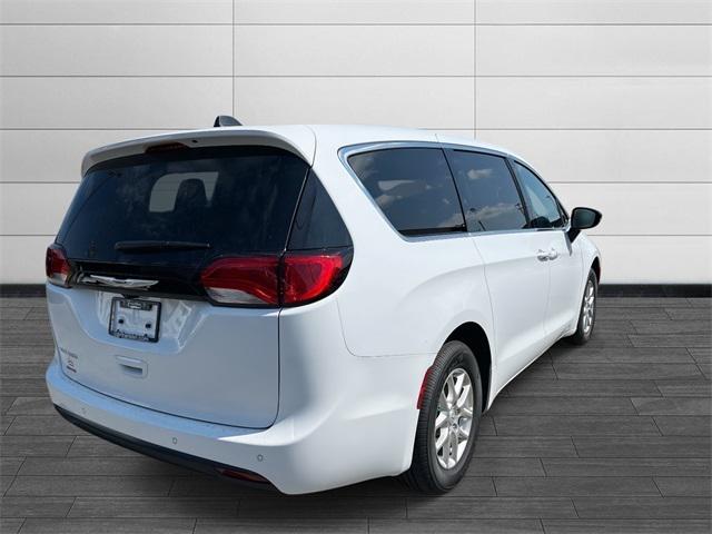 2026 Chrysler Voyager VOYAGER LX