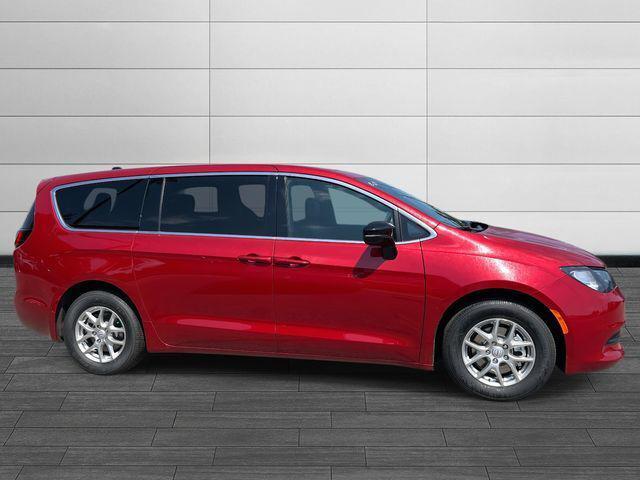 2026 Chrysler Voyager VOYAGER LX