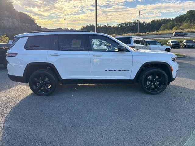 2025 Jeep Grand Cherokee GRAND CHEROKEE L ALTITUDE X 4X4 2025 Jeep Grand Cherokee GRAND CHEROKEE L ALTITUDE X 4X4