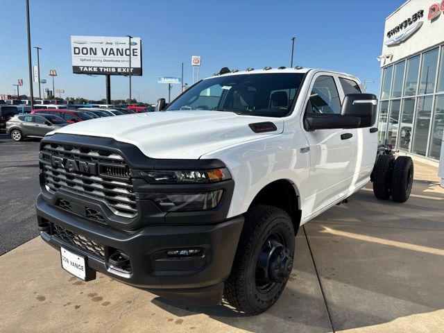 2026 RAM Ram 3500 Chassis Cab RAM 3500 TRADESMAN CREW CAB CHASSIS 4X4 60 CA 2026 RAM Ram 3500 Chassis Cab RAM 3500 TRADESMAN CREW CAB CHASSIS 4X4 60 CA