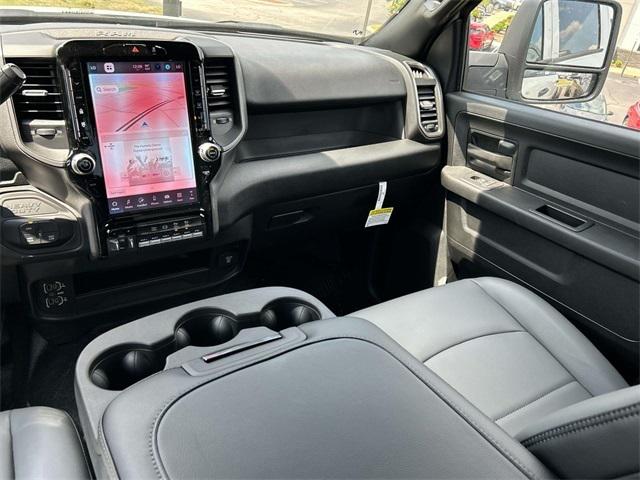 2026 RAM Ram 4500 Chassis Cab RAM 4500 TRADESMAN CHASSIS CREW CAB 4X4 84 CA 2026 RAM Ram 4500 Chassis Cab RAM 4500 TRADESMAN CHASSIS CREW CAB 4X4 84 CA