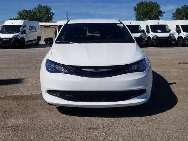 2026 Chrysler Voyager VOYAGER LX