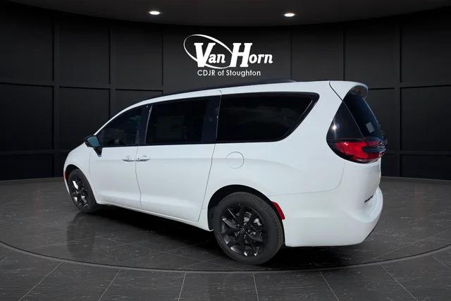 2026 Chrysler Pacifica Limited AWD