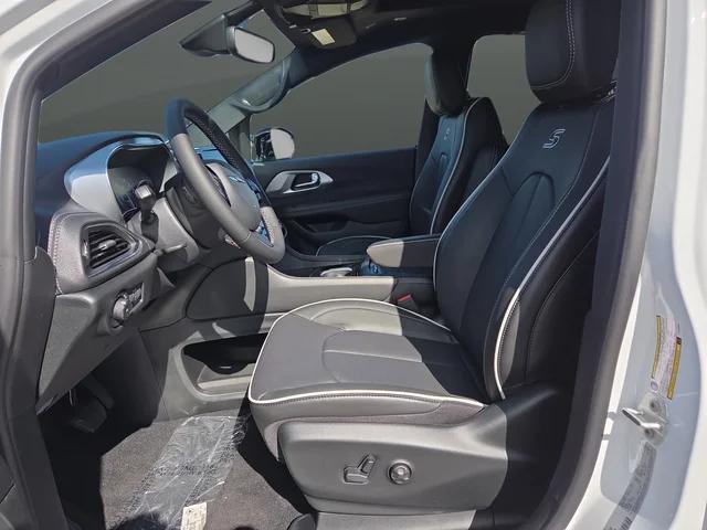 2026 Chrysler Pacifica Limited AWD