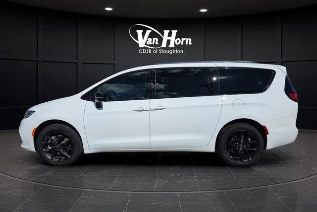 2026 Chrysler Pacifica Limited AWD