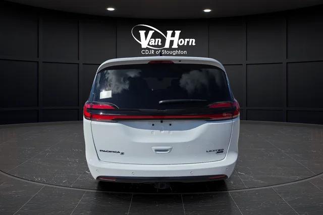 2026 Chrysler Pacifica Limited AWD