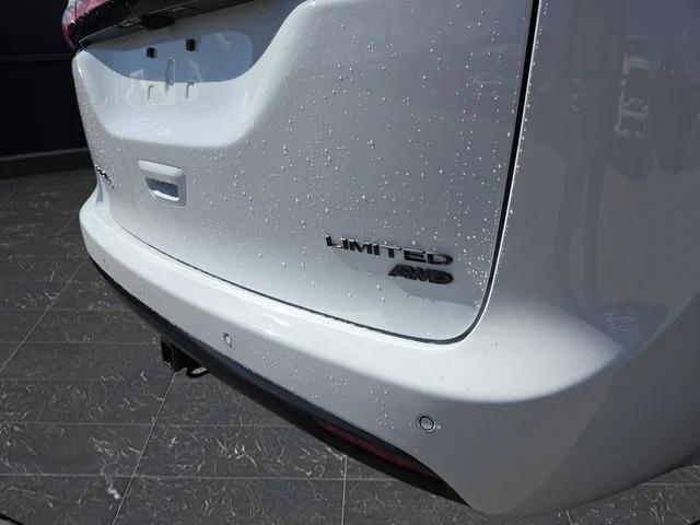 2026 Chrysler Pacifica Limited AWD