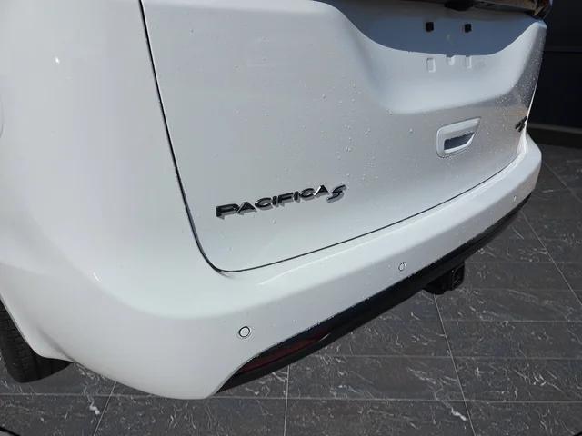 2026 Chrysler Pacifica Limited AWD