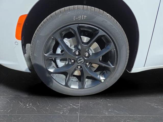 2026 Chrysler Pacifica Limited AWD