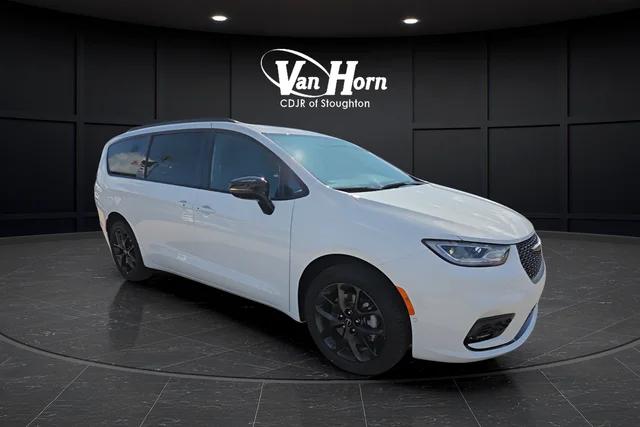 2026 Chrysler Pacifica Limited AWD for sale in Stoughton, WI