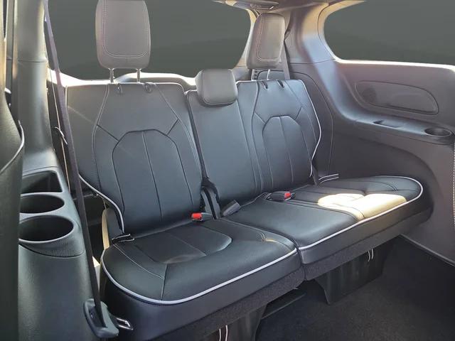 2026 Chrysler Pacifica Limited AWD