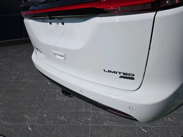 2026 Chrysler Pacifica Limited AWD