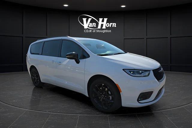 2026 Chrysler Pacifica Limited AWD