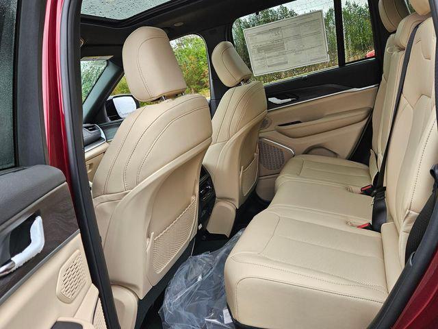 2025 Jeep Grand Cherokee Limited 4x2