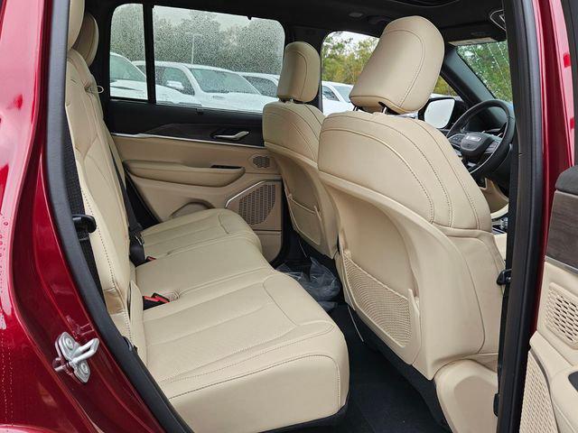 2025 Jeep Grand Cherokee Limited 4x2