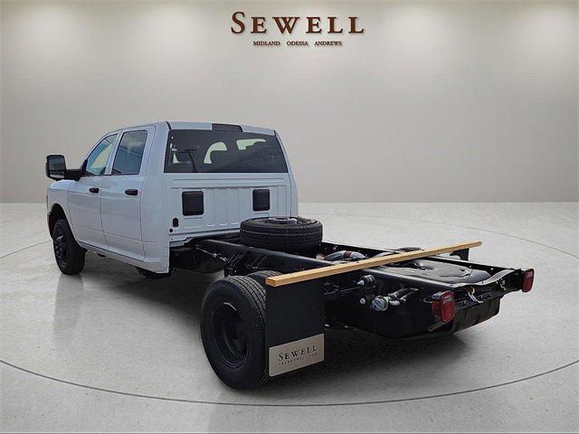 2026 RAM Ram 3500 Chassis Cab RAM 3500 TRADESMAN CREW CAB CHASSIS 4X4 60 CA