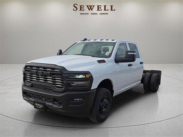 2026 RAM Ram 3500 Chassis Cab RAM 3500 TRADESMAN CREW CAB CHASSIS 4X4 60 CA