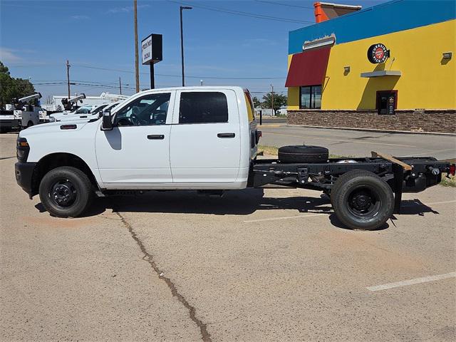 2026 RAM Ram 3500 Chassis Cab RAM 3500 TRADESMAN CREW CAB CHASSIS 4X4 60 CA