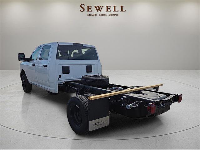 2026 RAM Ram 3500 Chassis Cab RAM 3500 TRADESMAN CREW CAB CHASSIS 4X4 60 CA