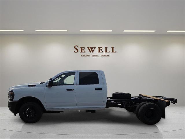 2026 RAM Ram 3500 Chassis Cab RAM 3500 TRADESMAN CREW CAB CHASSIS 4X4 60 CA