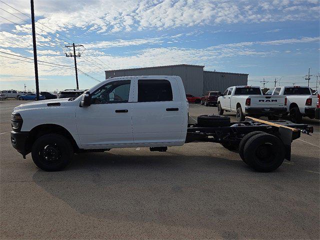 2026 RAM Ram 3500 Chassis Cab RAM 3500 TRADESMAN CREW CAB CHASSIS 4X4 60 CA