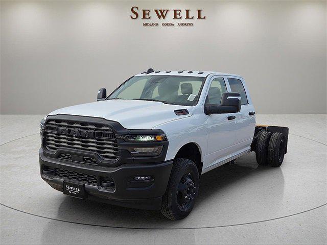 2026 RAM Ram 3500 Chassis Cab RAM 3500 TRADESMAN CREW CAB CHASSIS 4X4 60 CA