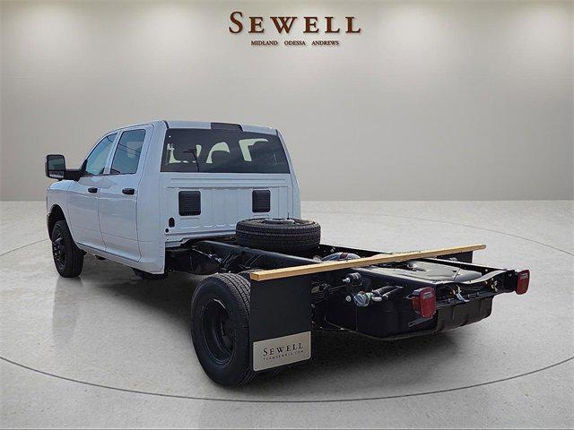 2026 RAM Ram 3500 Chassis Cab RAM 3500 TRADESMAN CREW CAB CHASSIS 4X4 60 CA