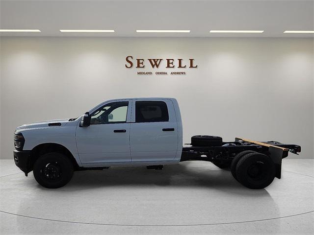 2026 RAM Ram 3500 Chassis Cab RAM 3500 TRADESMAN CREW CAB CHASSIS 4X4 60 CA 2026 RAM Ram 3500 Chassis Cab RAM 3500 TRADESMAN CREW CAB CHASSIS 4X4 60 CA