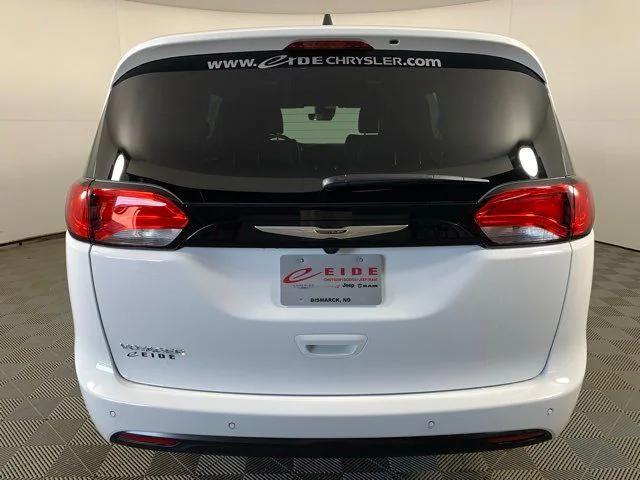 2026 Chrysler Voyager VOYAGER LX