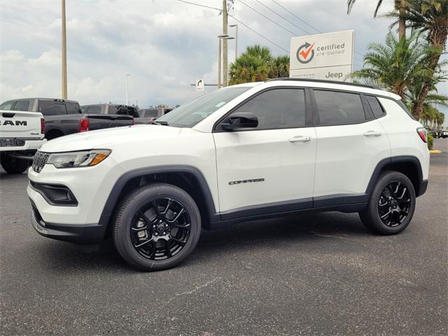 2025 Jeep Compass COMPASS LATITUDE 4X4
