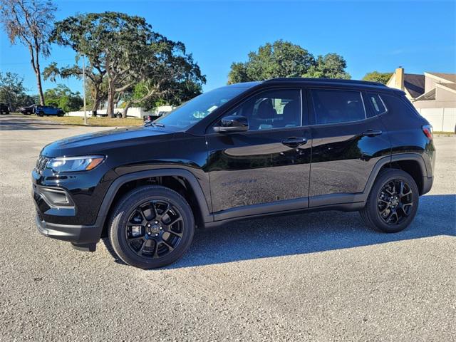 2025 Jeep Compass COMPASS LATITUDE 4X4