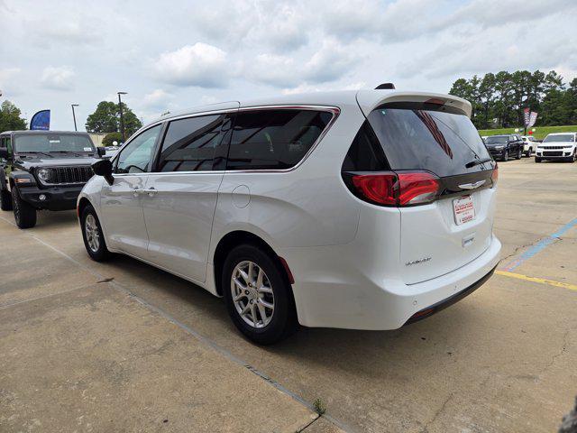 2026 Chrysler Voyager VOYAGER LX