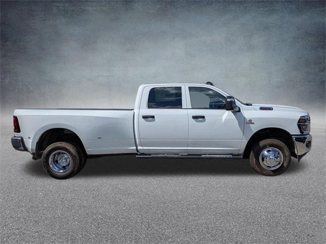 2026 RAM Ram 3500 RAM 3500 TRADESMAN CREW CAB 4X4 8 BOX