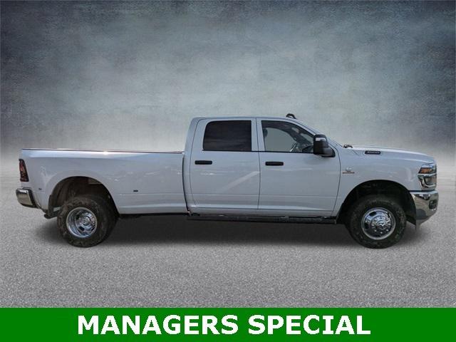 2026 RAM Ram 3500 RAM 3500 TRADESMAN CREW CAB 4X4 8 BOX 2026 RAM Ram 3500 RAM 3500 TRADESMAN CREW CAB 4X4 8 BOX
