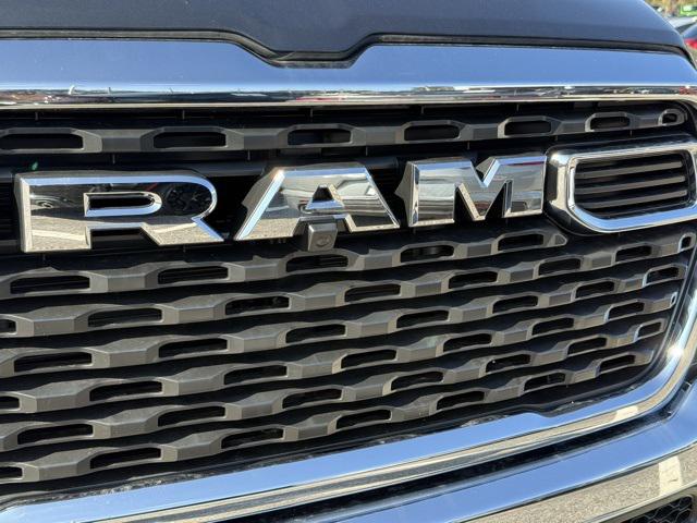2025 RAM Ram 1500 RAM 1500 BIG HORN CREW CAB 4X2 57 BOX